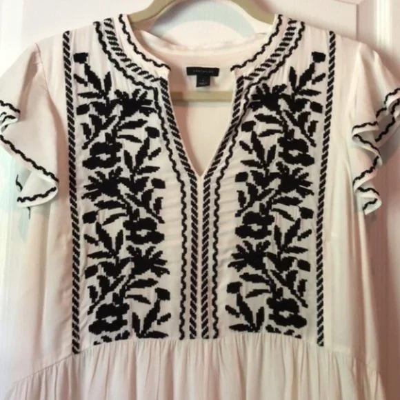 Ann Taylor Embroidered Dress - Picture 4 of 7